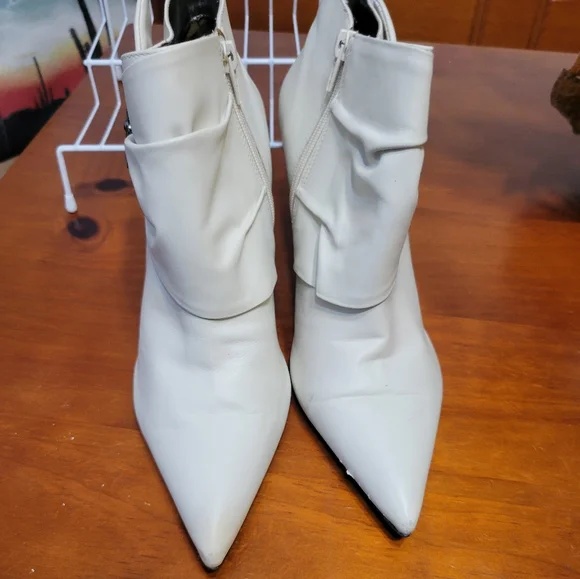 ALDO white leather heeled booties - Picture 3 of 7